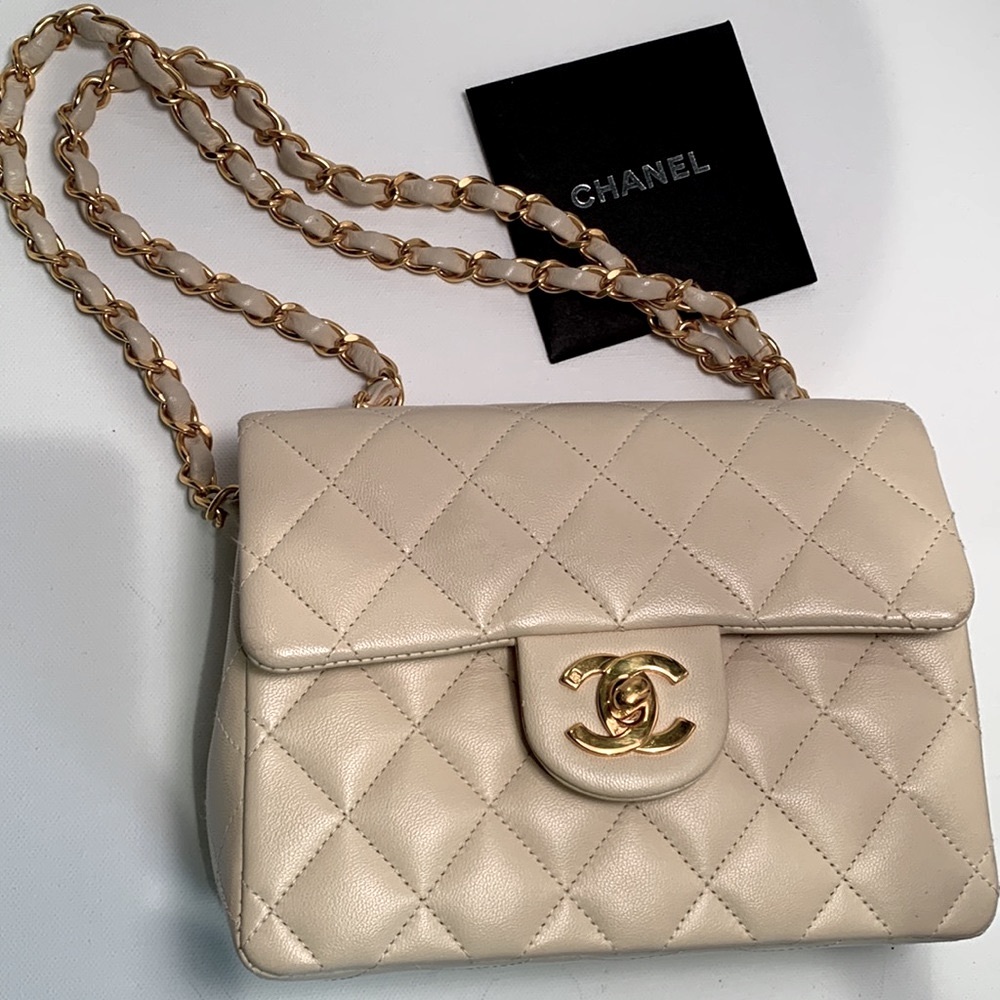 CHANEL Vintage ⭐️ Very RARE 24k Real Gold Soft Beige Flap 2.55 Quilted Bag HW - Picture 16 of 16